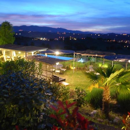 Spoleto By The Pool Guest House Exterior photo