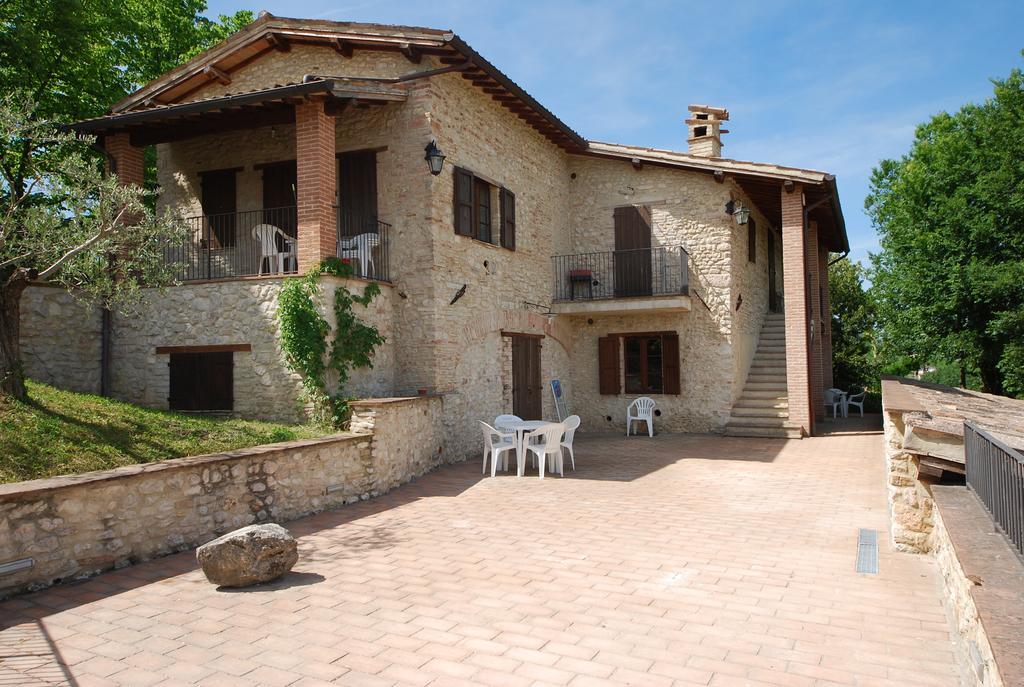 Spoleto By The Pool Guest House Exterior photo